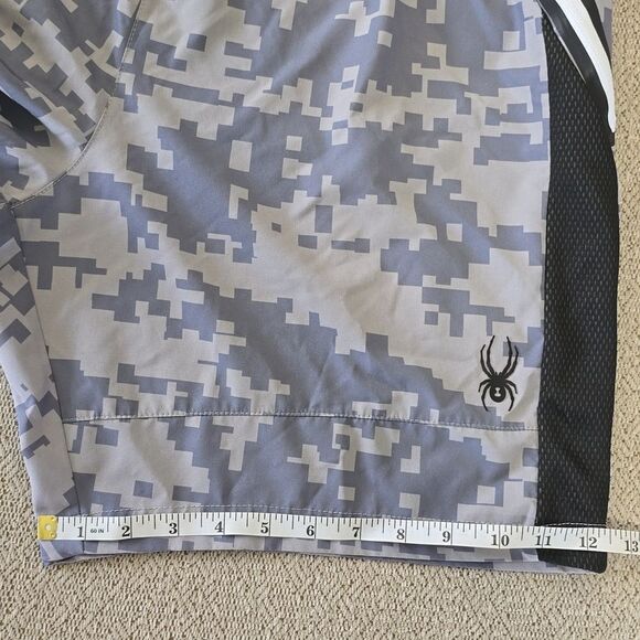 Spyder Gray Camo Lightweight Athletic Activewear Shorts - Size Large - Picture 8 of 9